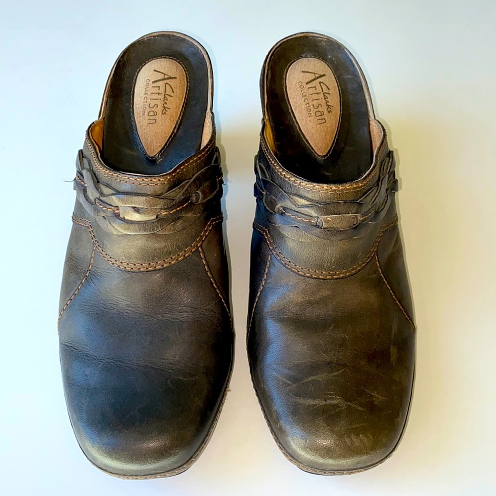 Clarks Artison Brown Leather Mules. Size 7.5M